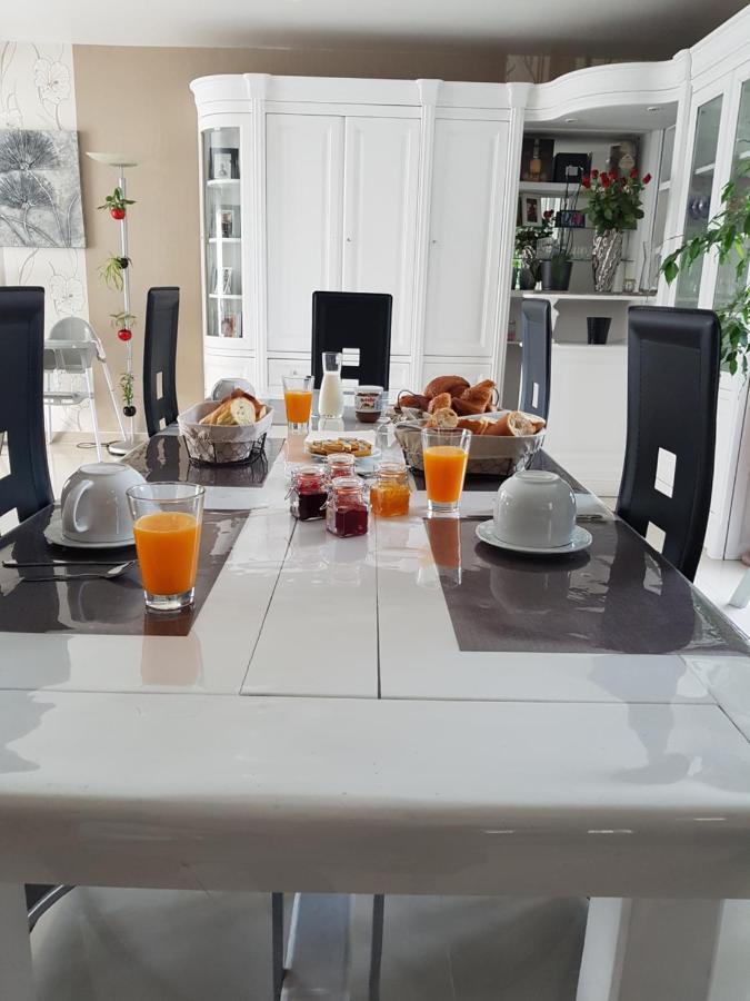 Le Logis Du Marais Acomodação com café da manhã Les Magnils-Reigniers Exterior foto