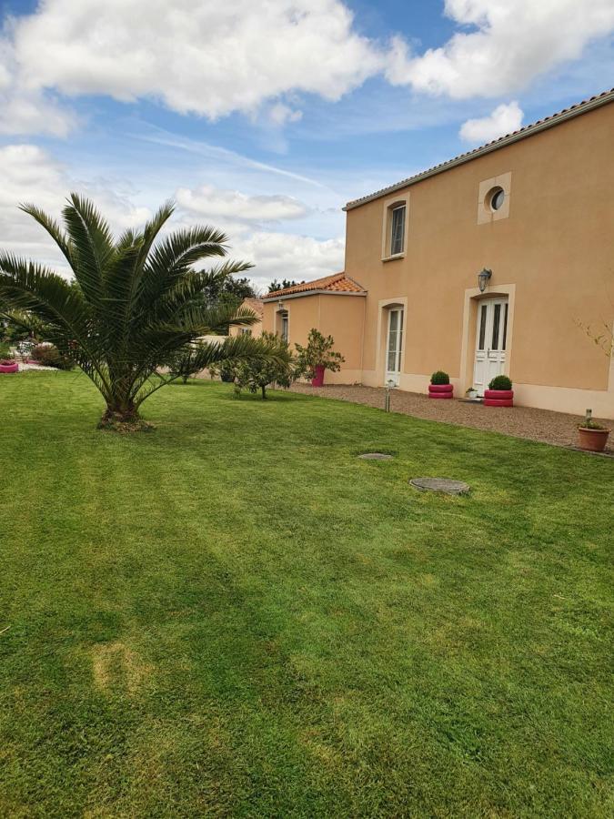Le Logis Du Marais Acomodação com café da manhã Les Magnils-Reigniers Exterior foto