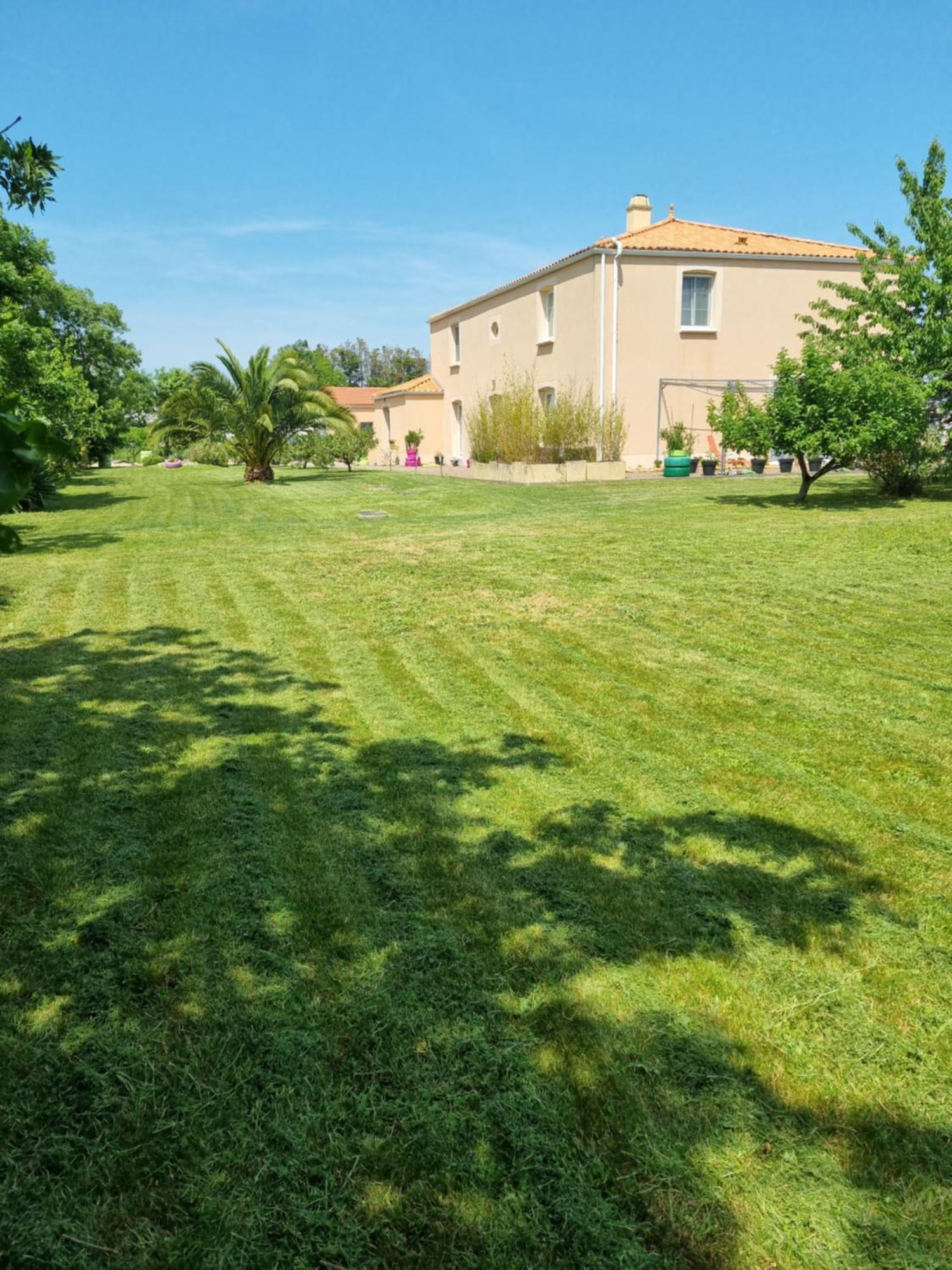 Le Logis Du Marais Acomodação com café da manhã Les Magnils-Reigniers Exterior foto